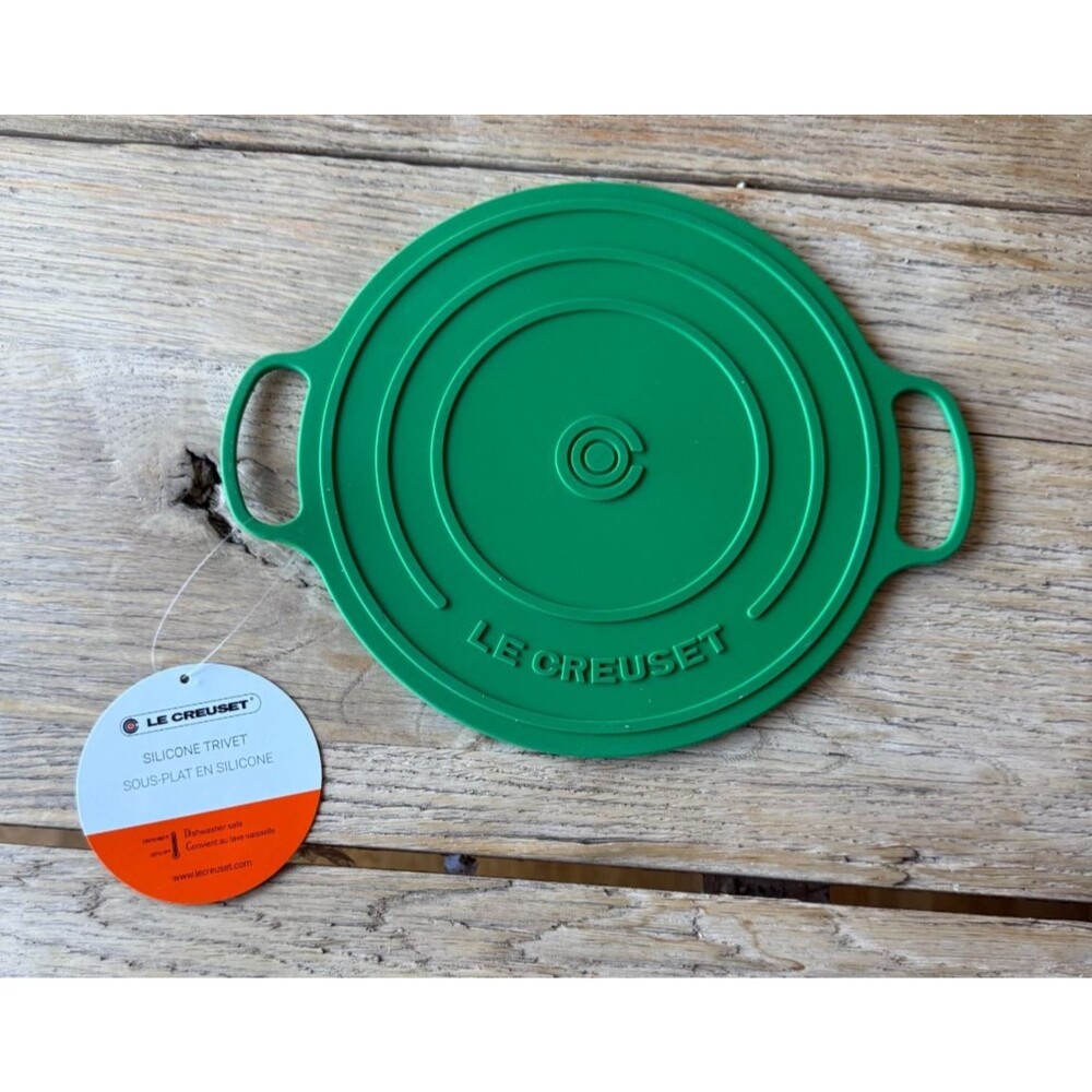 Le Creuset Round French Silicone Lid Trivet 8in Hot Plate Bamboo Green NEW